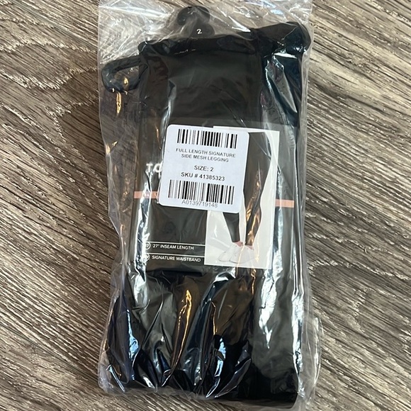 torrid Full-Length Side Mesh Legging NWT - Picture 2 of 4